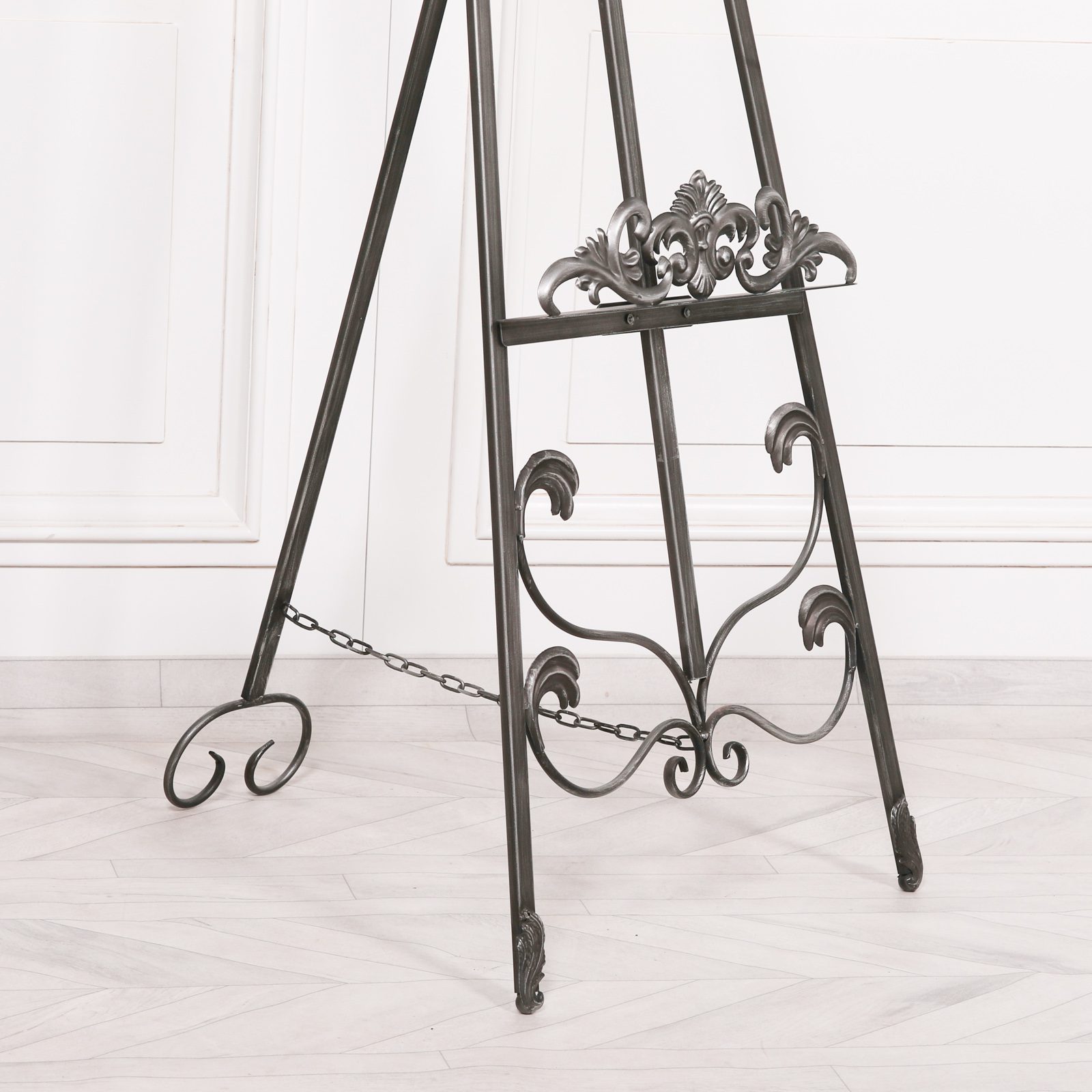 Antiqued Silver Metal Easel 165cm